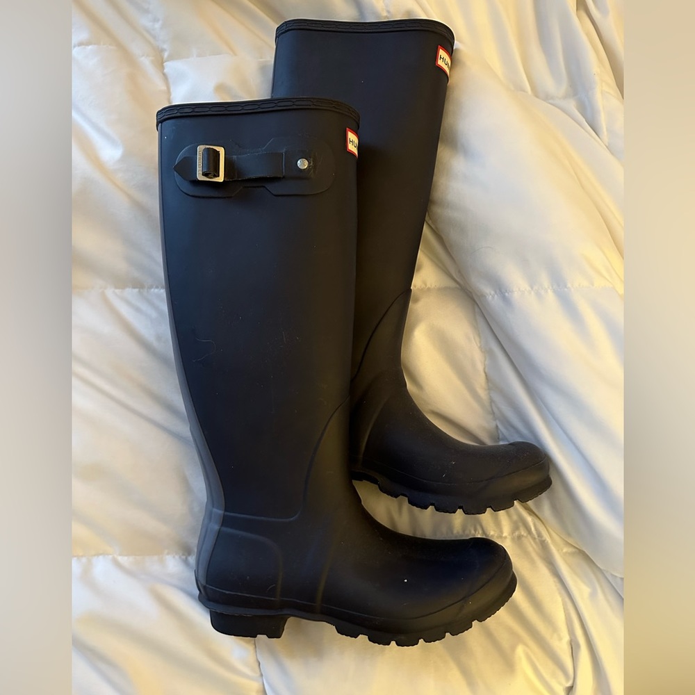 Tall navy women’s hunter boots